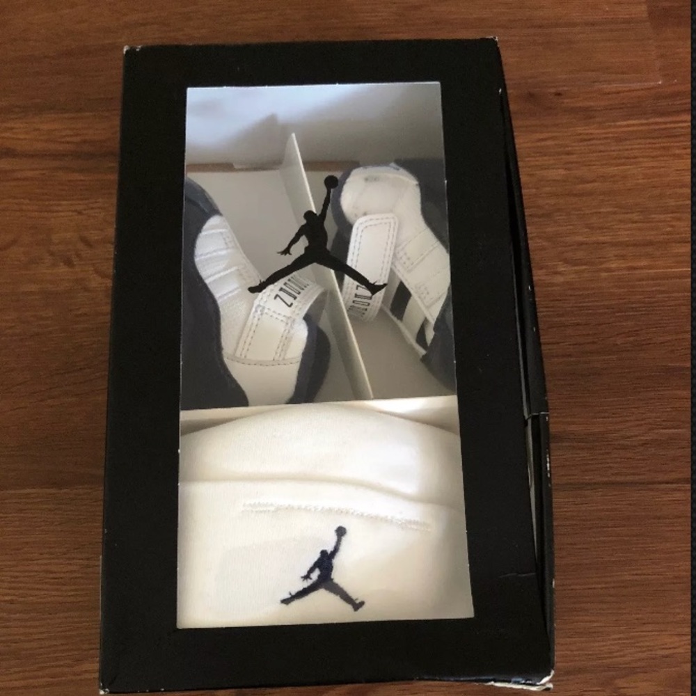 Infant Jordans 1c 11 retro